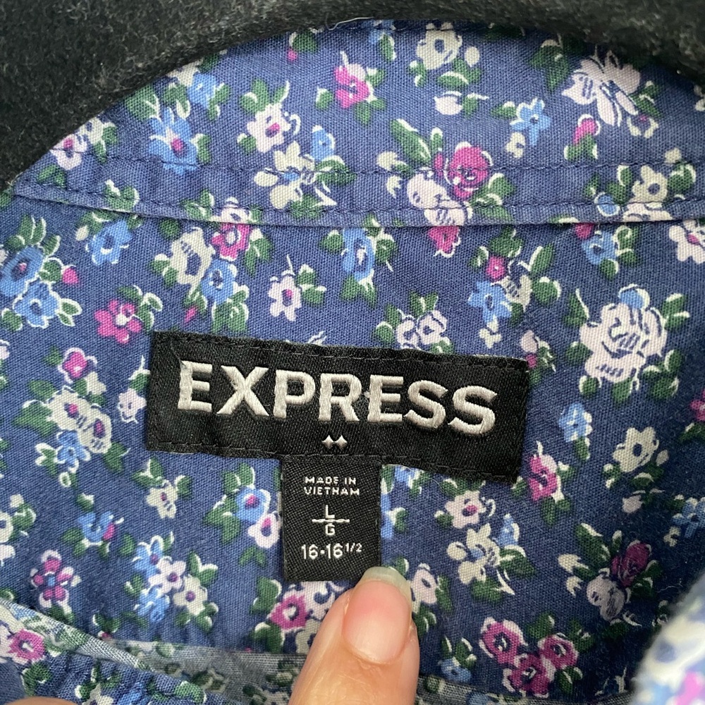 Express Blue Floral Long Sleeve Button Down Shirt 100% Cotton Casual Preppy Sz L - Picture 3 of 5